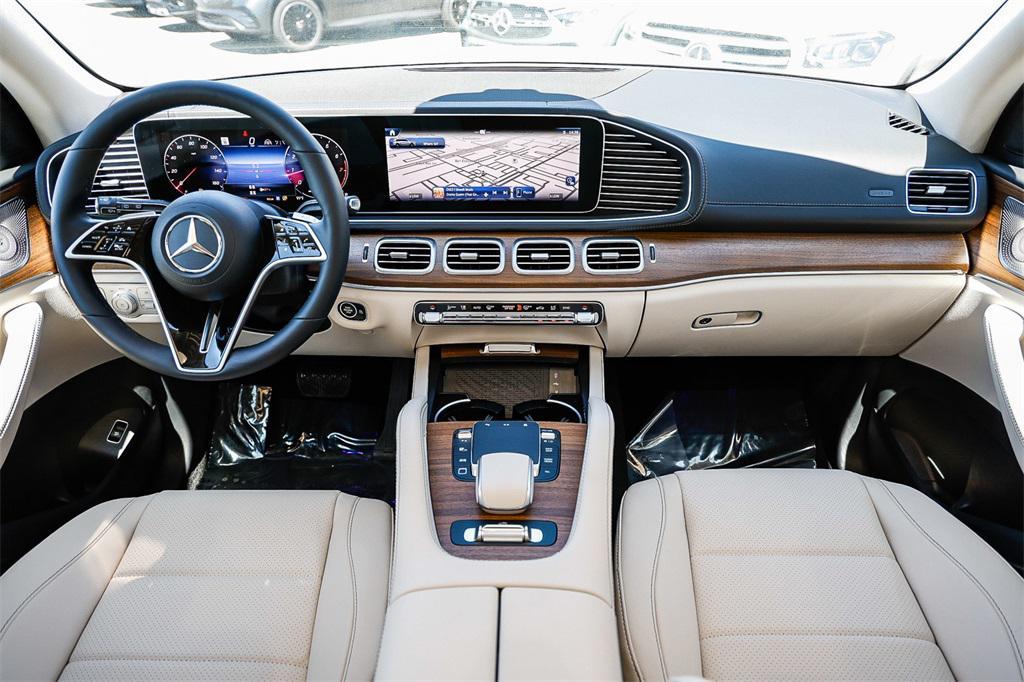 new 2025 Mercedes-Benz GLS 450 car, priced at $91,580