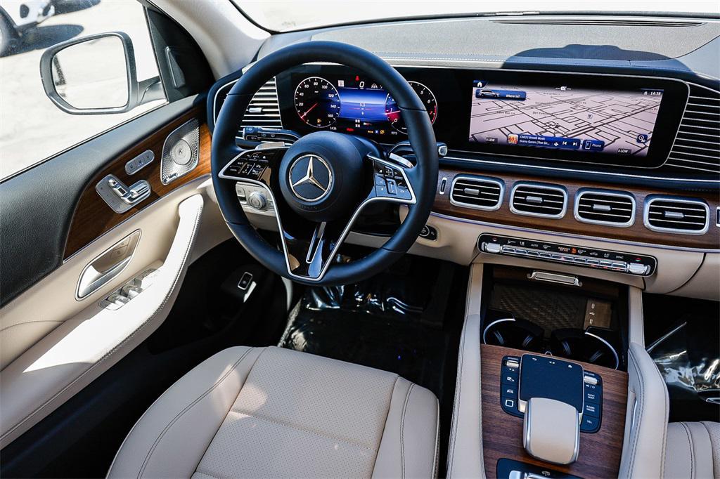 new 2025 Mercedes-Benz GLS 450 car, priced at $91,580