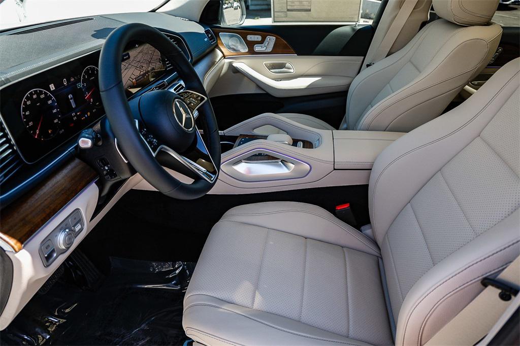 new 2025 Mercedes-Benz GLS 450 car, priced at $91,580