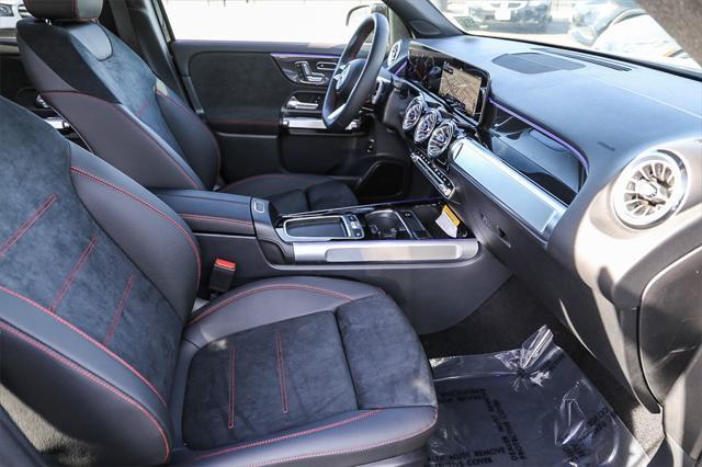 new 2024 Mercedes-Benz GLB 250 car, priced at $52,815