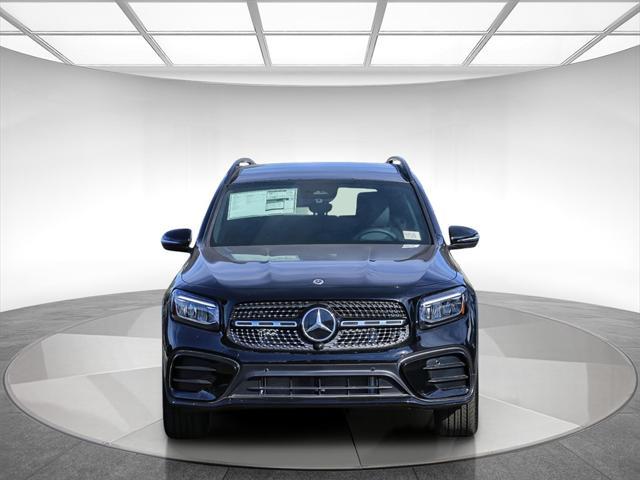 new 2024 Mercedes-Benz GLB 250 car, priced at $52,815