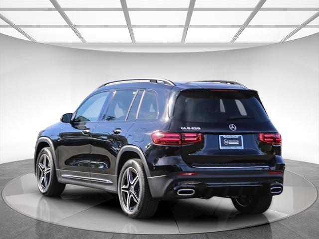 new 2024 Mercedes-Benz GLB 250 car, priced at $52,815