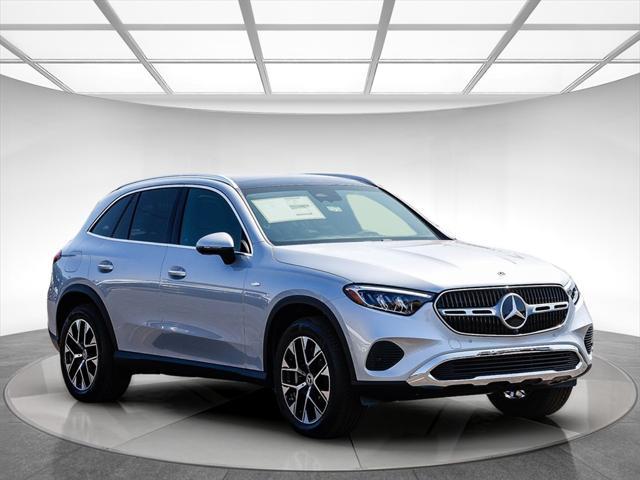 new 2025 Mercedes-Benz GLC 350e car, priced at $64,455