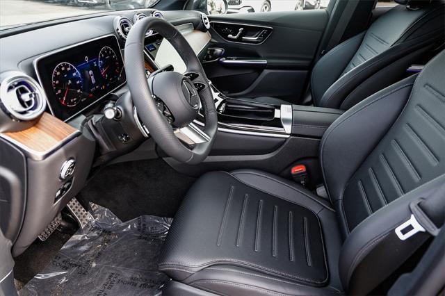 new 2025 Mercedes-Benz GLC 300 car, priced at $60,585