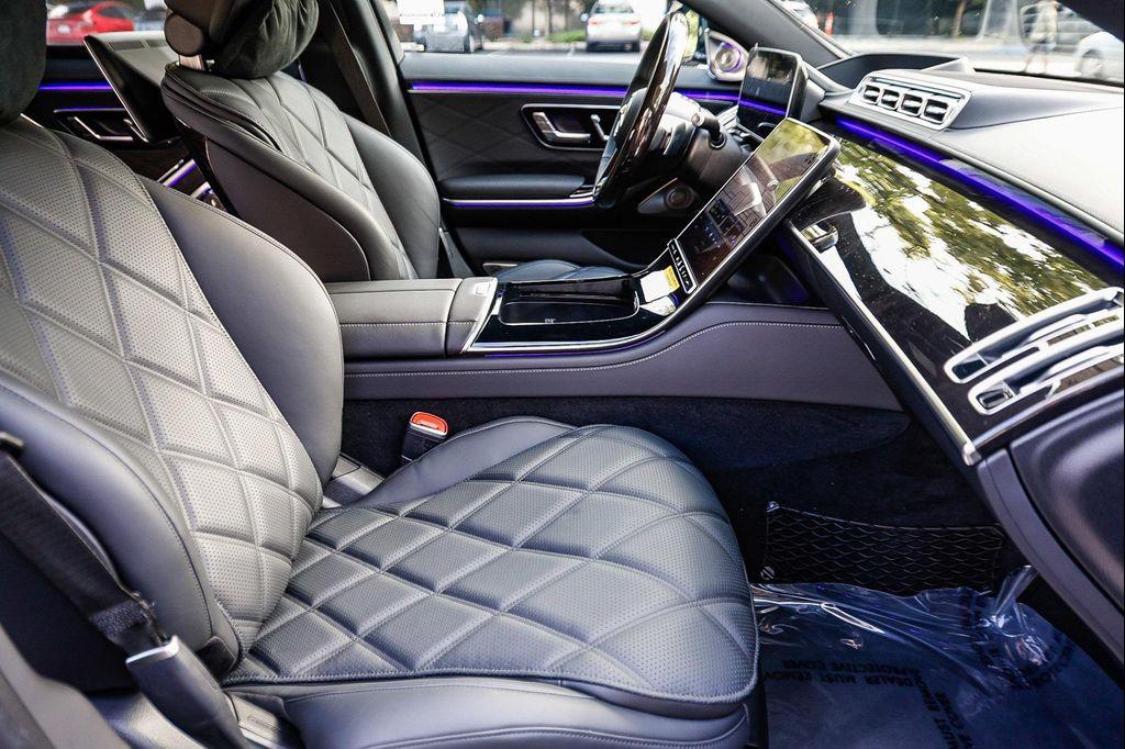 new 2026 Mercedes-Benz Maybach S 580 car, priced at $228,005