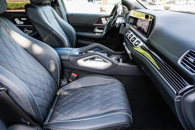 new 2025 Mercedes-Benz Maybach GLS 600 car, priced at $190,445