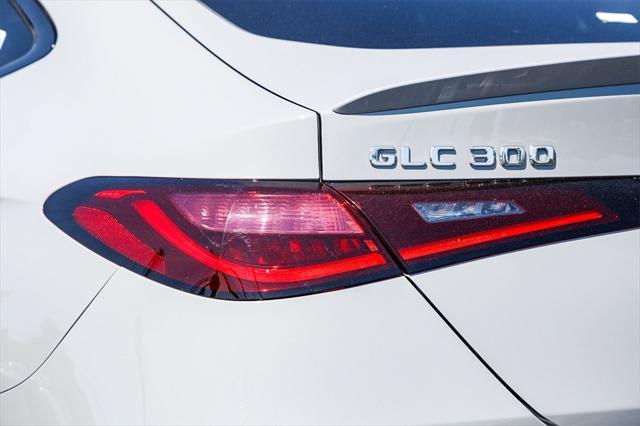 new 2025 Mercedes-Benz GLC 300 car
