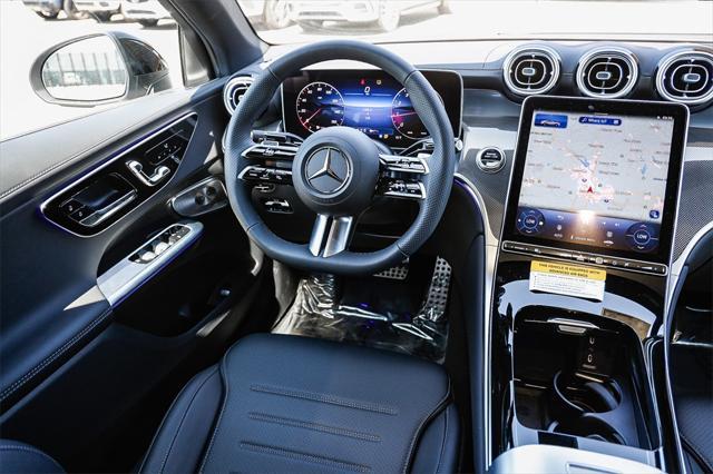 new 2025 Mercedes-Benz GLC 300 car