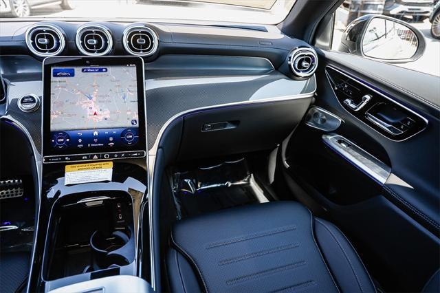 new 2025 Mercedes-Benz GLC 300 car