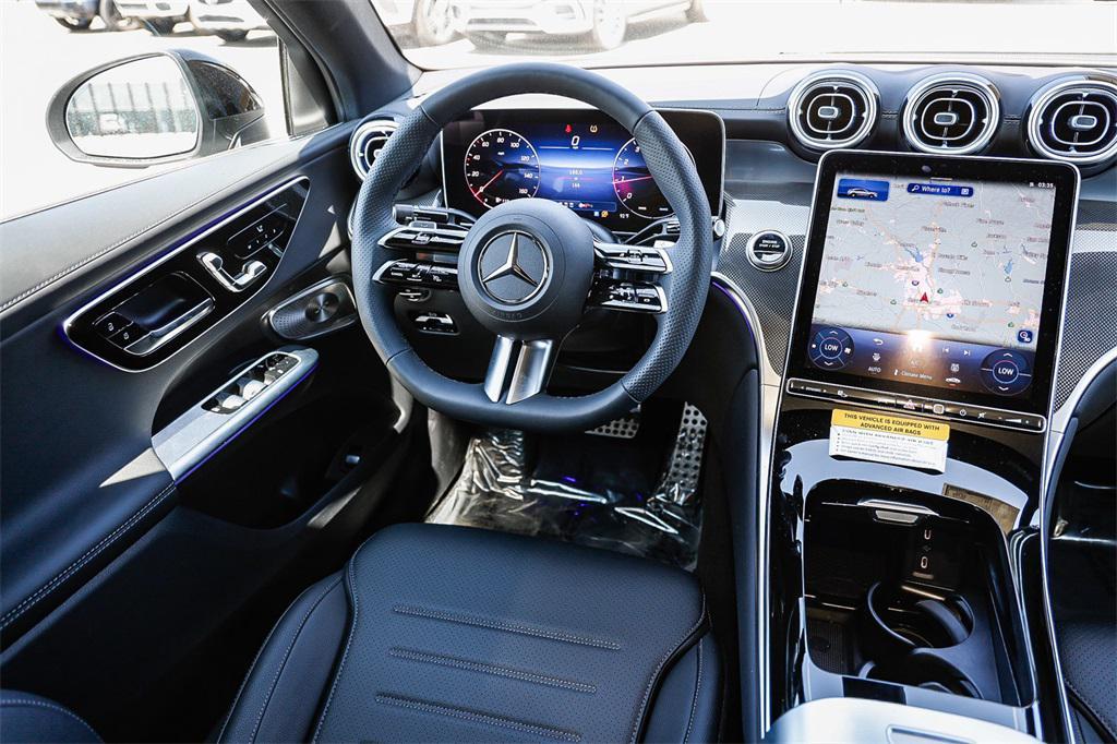 new 2025 Mercedes-Benz GLC 300 car