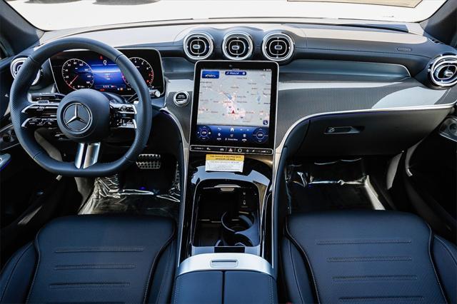 new 2025 Mercedes-Benz GLC 300 car
