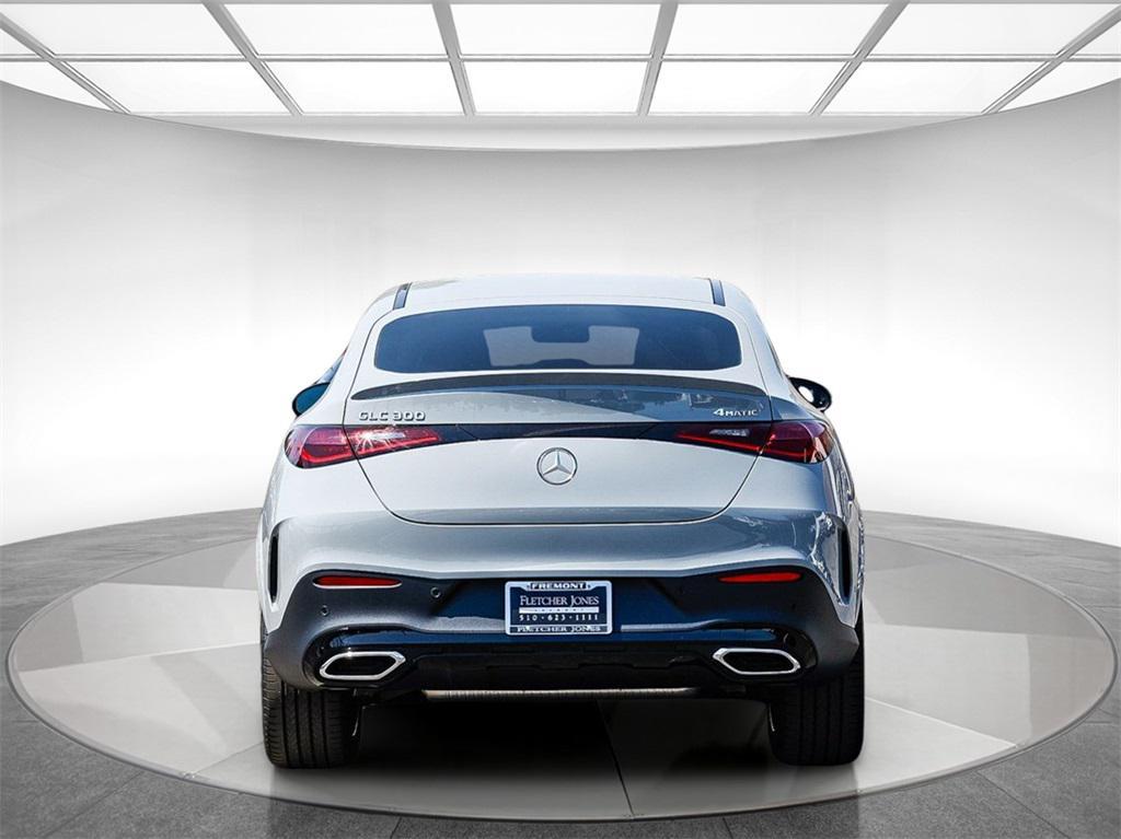 new 2025 Mercedes-Benz GLC 300 car