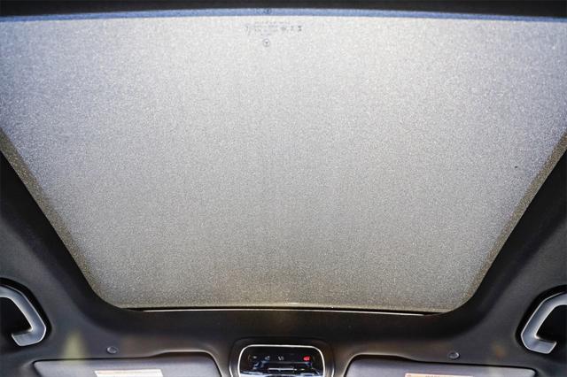 new 2025 Mercedes-Benz GLC 300 car