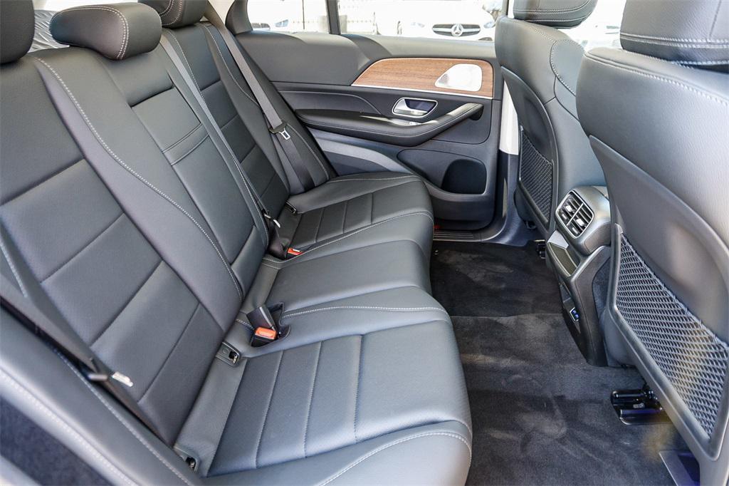 new 2026 Mercedes-Benz GLE 450 car, priced at $82,485
