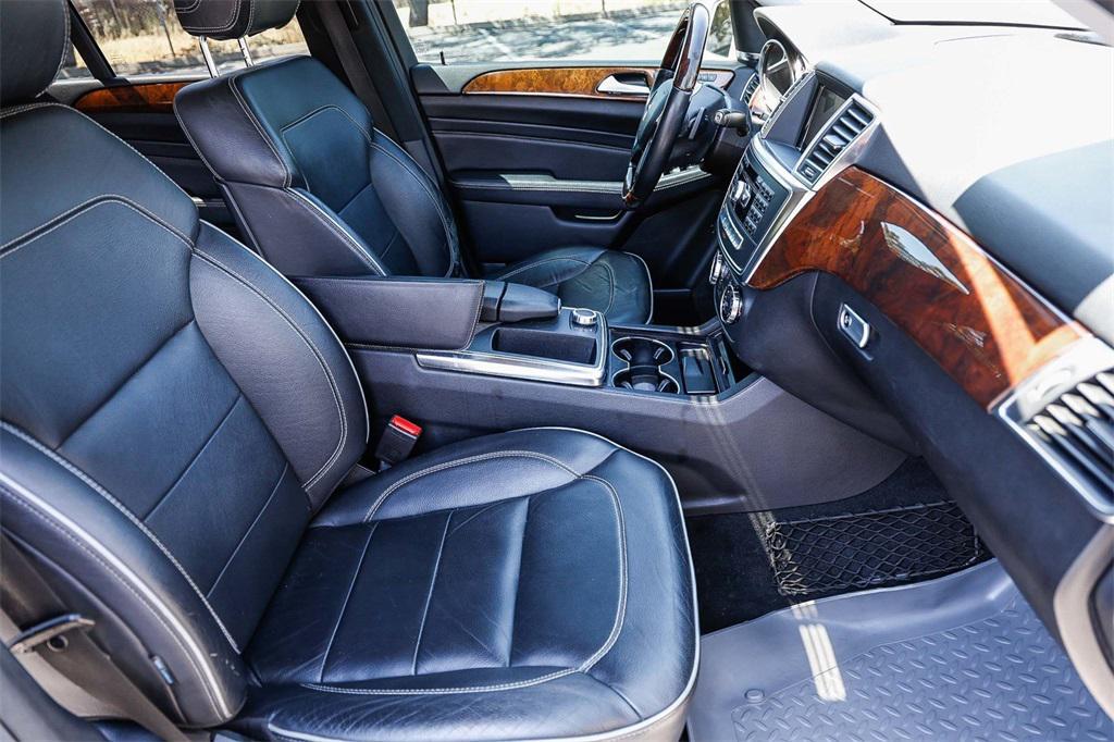 used 2013 Mercedes-Benz M-Class car, priced at $9,695