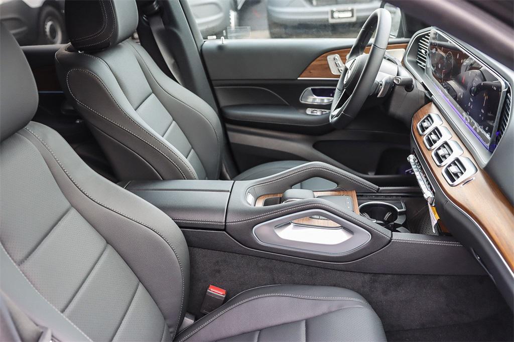 new 2025 Mercedes-Benz GLE 450 car, priced at $79,545