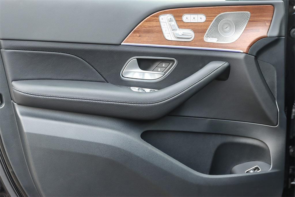 new 2025 Mercedes-Benz GLE 450 car, priced at $79,545