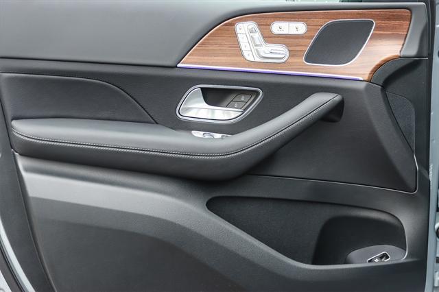 new 2025 Mercedes-Benz GLE 450 car, priced at $76,860