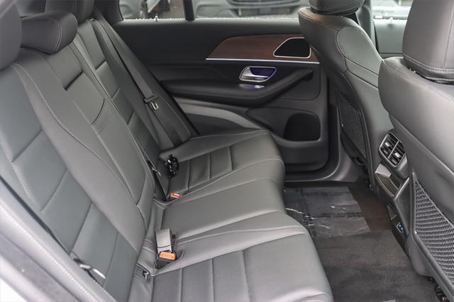new 2025 Mercedes-Benz GLE 450 car, priced at $76,860