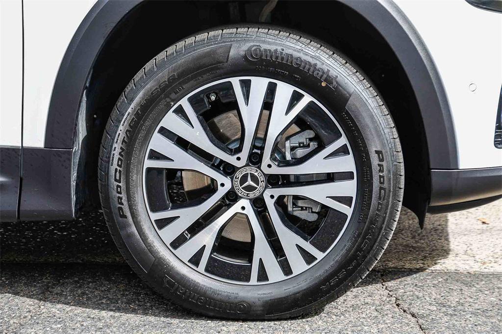 used 2025 Mercedes-Benz GLB 250 car, priced at $38,275