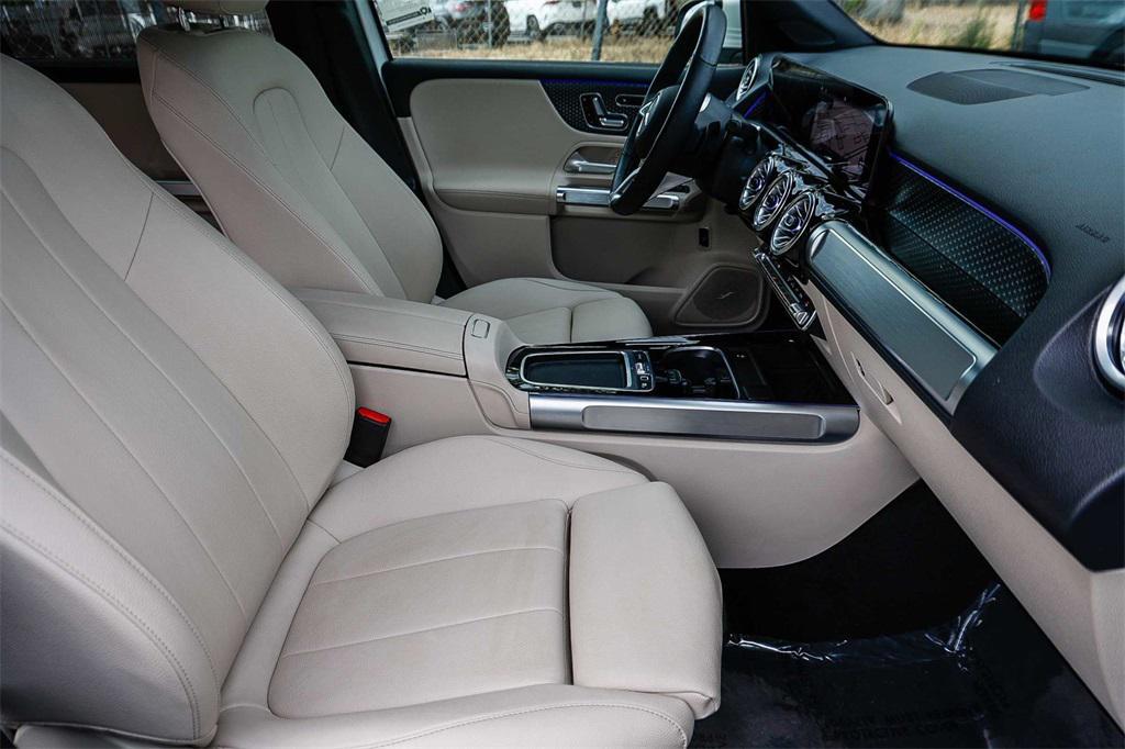 used 2025 Mercedes-Benz GLB 250 car, priced at $38,275