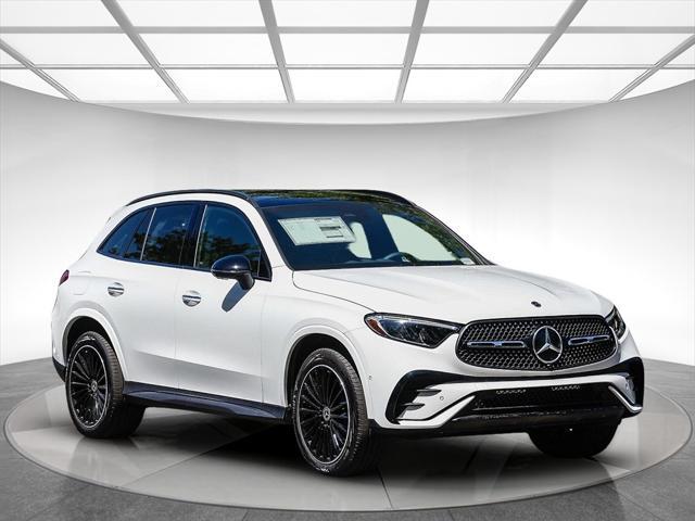 new 2025 Mercedes-Benz GLC 300 car, priced at $60,305