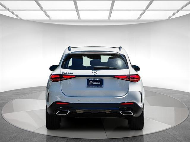 new 2025 Mercedes-Benz GLC 300 car, priced at $60,305