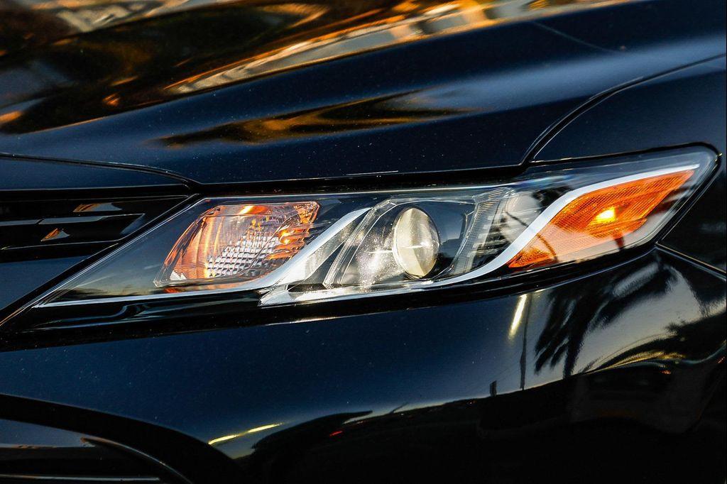 used 2019 Toyota Camry Hybrid car, priced at $21,225