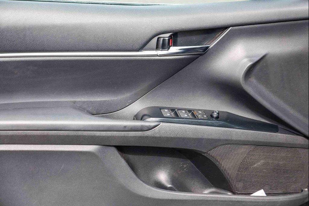 used 2019 Toyota Camry Hybrid car, priced at $21,225