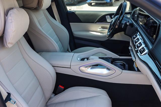 new 2025 Mercedes-Benz GLS 580 car, priced at $129,275