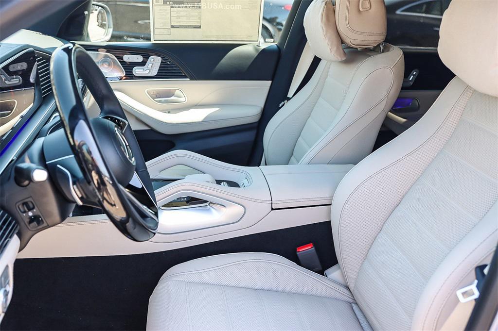 new 2025 Mercedes-Benz GLS 580 car, priced at $129,275