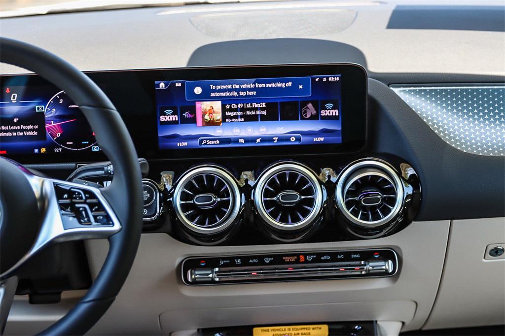 new 2025 Mercedes-Benz GLA 250 car, priced at $45,845