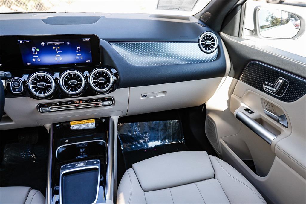 used 2025 Mercedes-Benz GLA 250 car, priced at $36,495