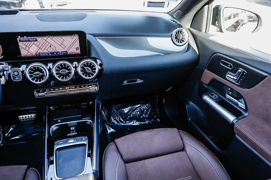 used 2025 Mercedes-Benz GLA 250 car, priced at $43,888