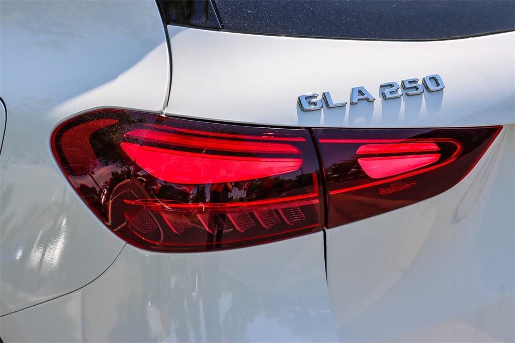 new 2025 Mercedes-Benz GLA 250 car, priced at $45,845