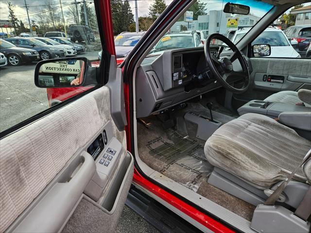 used 1994 Chevrolet Suburban car, priced at $7,500