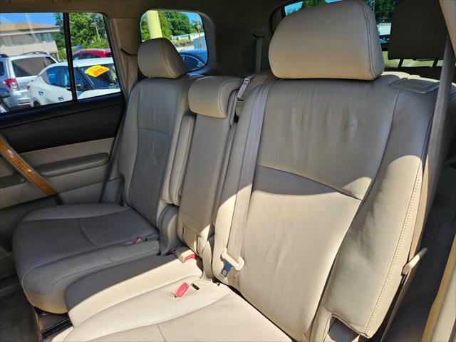 used 2010 Toyota Highlander Hybrid car, priced at $10,495