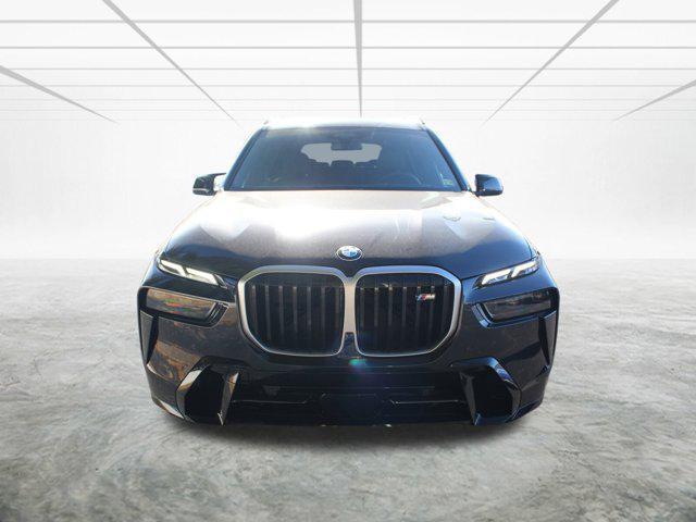 new 2025 BMW X7 car, priced at $117,020