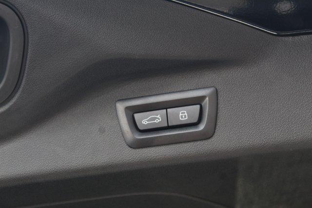 new 2025 BMW X7 car, priced at $158,195