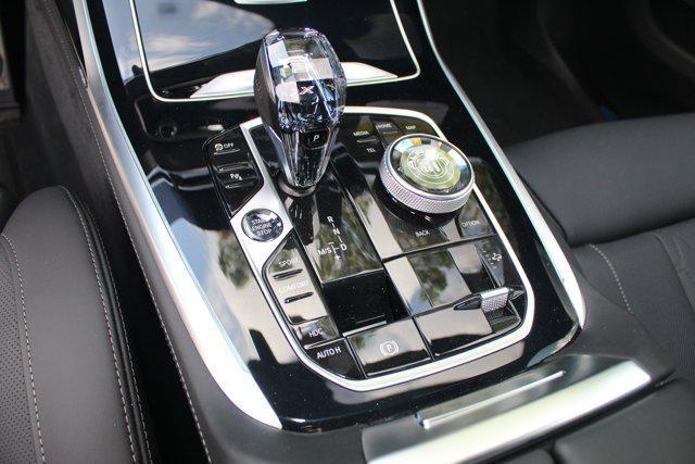 new 2025 BMW X7 car, priced at $158,195