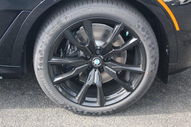 new 2026 BMW X7 car, priced at $101,275