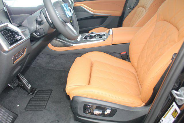 new 2026 BMW X7 car, priced at $101,275