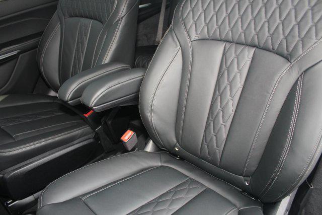 new 2026 BMW X7 car, priced at $128,645