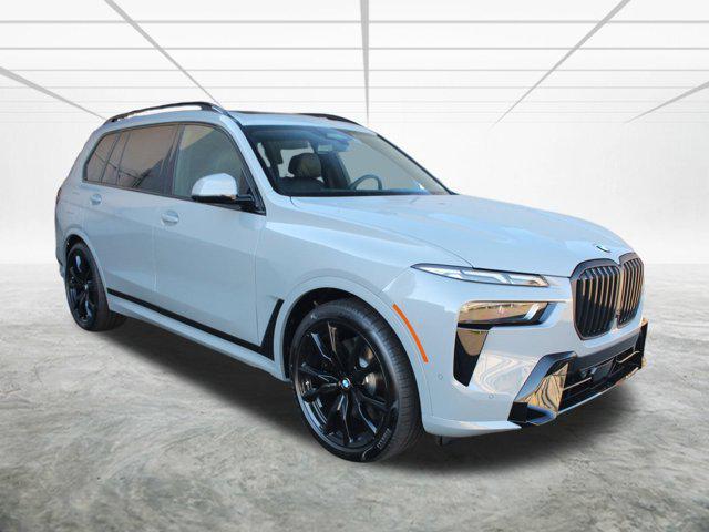 new 2025 BMW X7 car, priced at $100,675