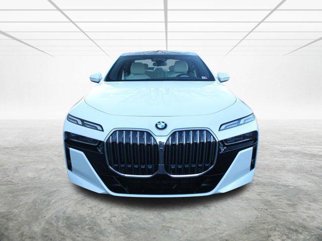 new 2024 BMW 760 car, priced at $126,045