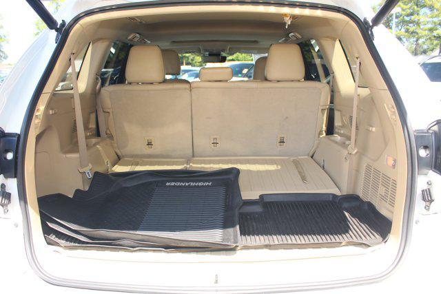 used 2019 Toyota Highlander car, priced at $24,688