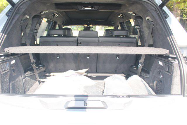 new 2026 BMW X7 car, priced at $102,525
