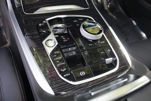 new 2026 BMW X7 car, priced at $102,525