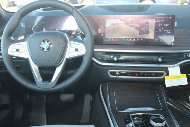 new 2025 BMW X7 car, priced at $98,425