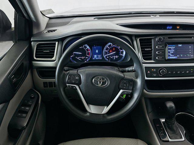 used 2015 Toyota Highlander car, priced at $17,499